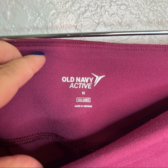 Old Navy Active 7/8 Pink/Purple leggins w/Mesh Hem - Picture 5 of 6